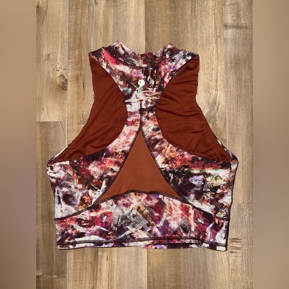 Lululemon Everlux and Mesh Cropped Tank Size 8 - Picture 3 of 7